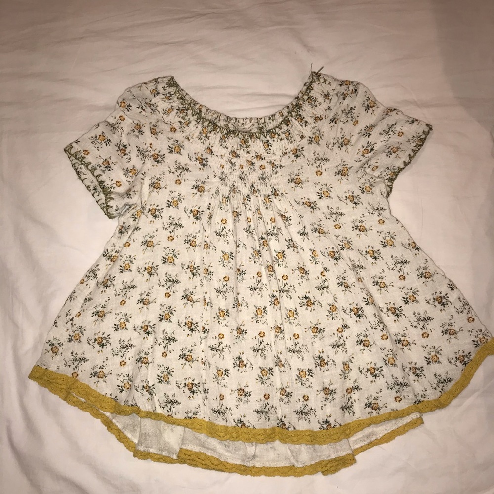 Cousin Earl Smock Neck Top